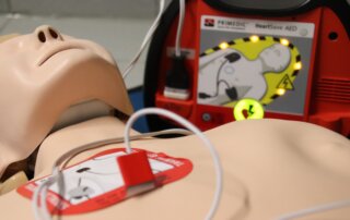 Erste Hilfe mit AED